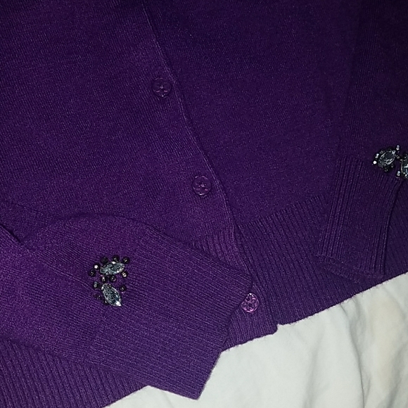 Cardigan - Picture 5 of 6